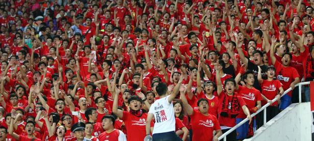 开云体育官网-广州恒大主场失利，客队大连连胜