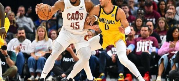 开云体育入口-美国篮球季后赛激战，各队士气高涨