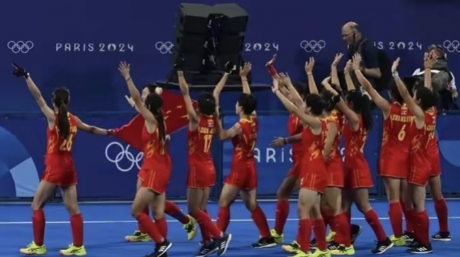 富力主场逼平，与申花展开激烈对决的简单介绍