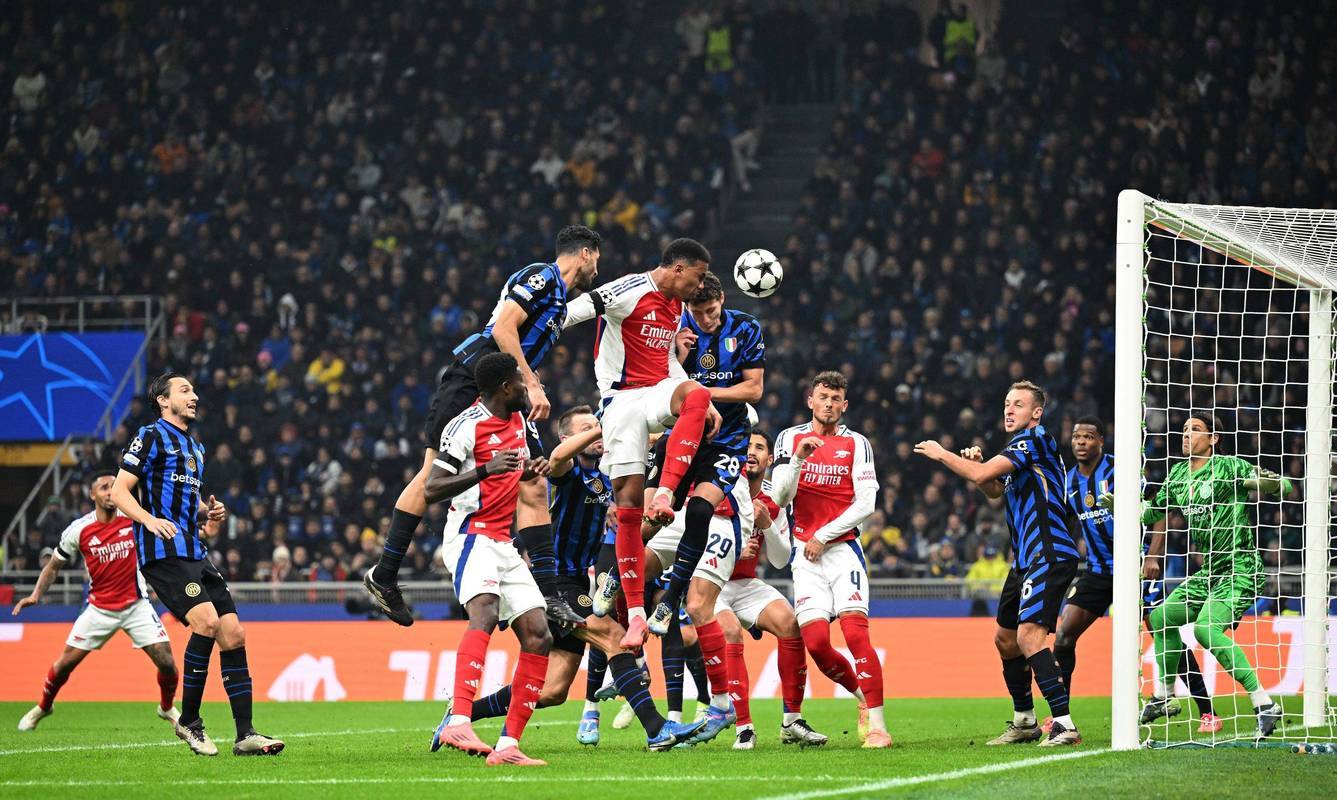 巴黎圣日尔曼引进荷兰后卫，巩固防守的简单介绍