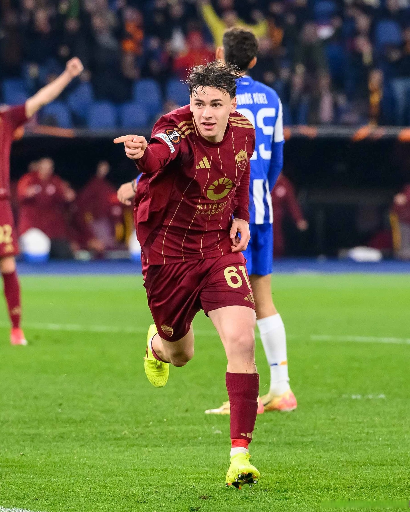 罗马客场击败对手，重回欧战资格区