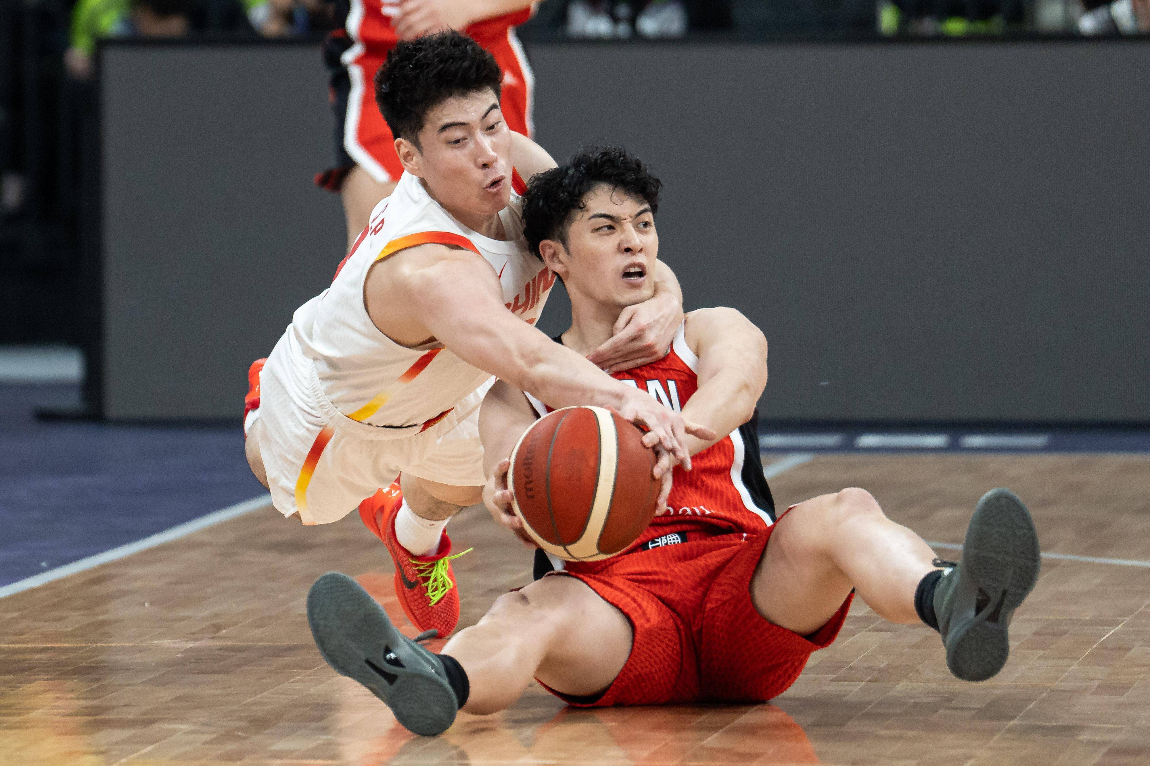 关于亚洲杯篮球赛：种子队伍突围领先的信息