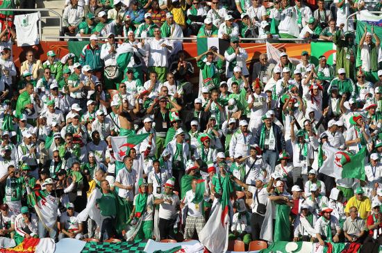 阿尔及利亚意外战胜斯洛文尼亚，挺进半决赛