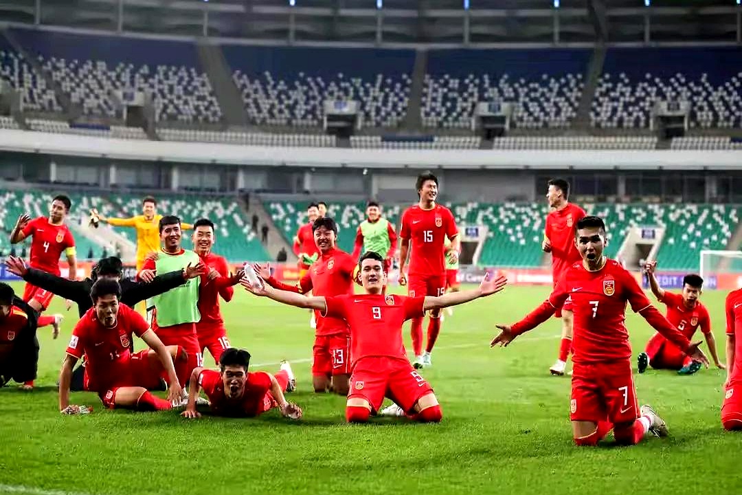 包含国内足球赛事再度热烈展开,场面激烈的词条 包含国内足球赛事再度热烈展开,场面激烈的词条