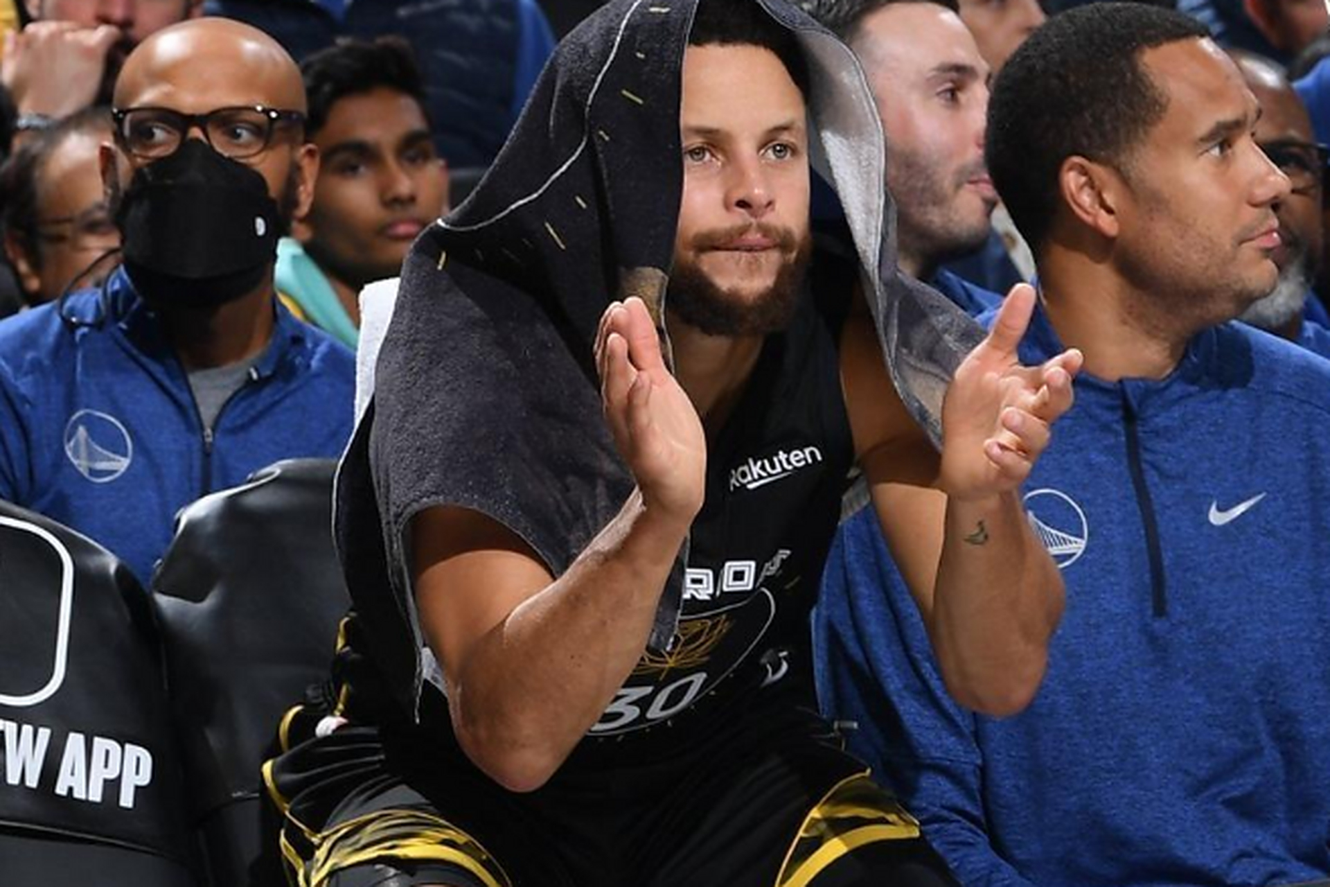 关于勇士在主场卫冕成功,战胜对手的信息 关于勇士在主场卫冕成功,战胜对手的信息