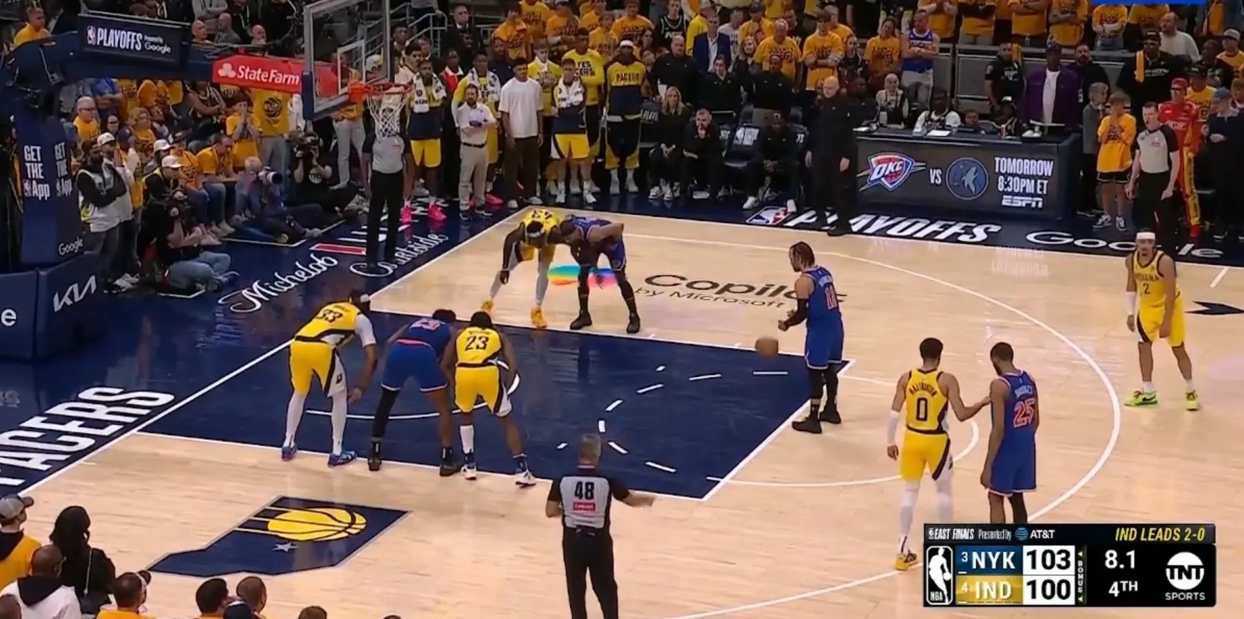 关于尼克斯队主场三连胜，球迷赢得齐声喝彩的信息